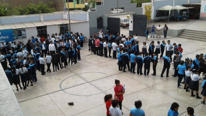 Atacan a escolar