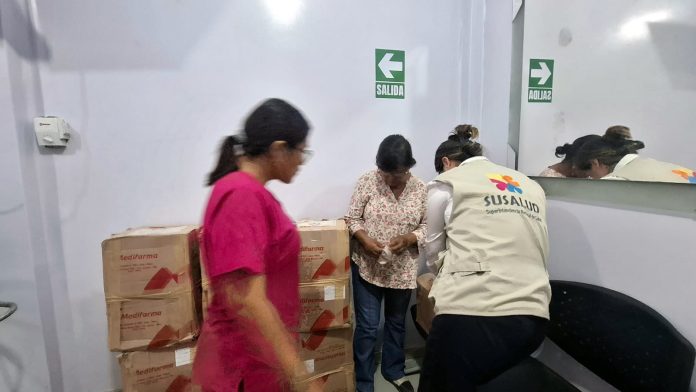 FOTO SUSALUD Inmovilizan suero fisiológico de Medifarma