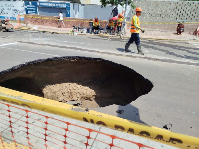 Alcantarillado en mal estado
