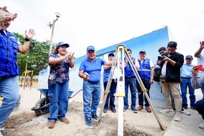 FOTO CÉSAR ACUÑA Inaugura obra