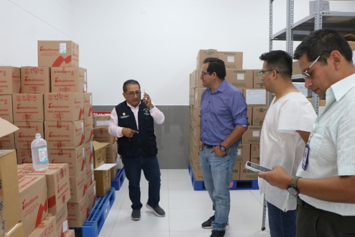 FOTO GERENTE SUERO Foto suero fisiológico La Libertad