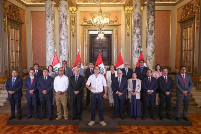 FOTO PRESIDENTE EMERGENCIA L Y C