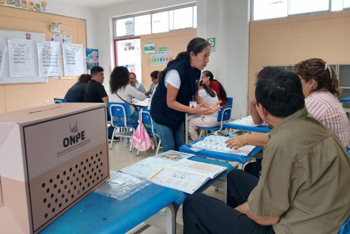 MIEMBROS DE MESA